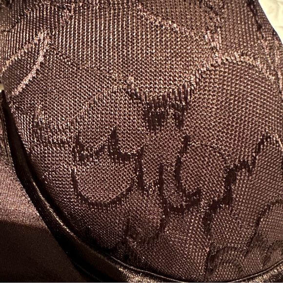 Vanity fair black bra with lace detail size 38B - Picture 4 of 4